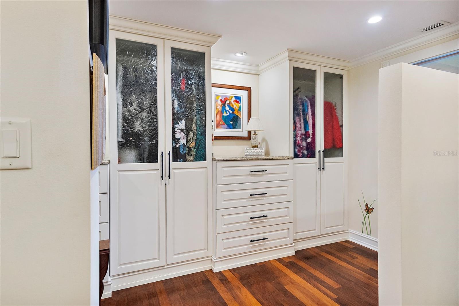 1 BEACH DRIVE SE Unit: 1904