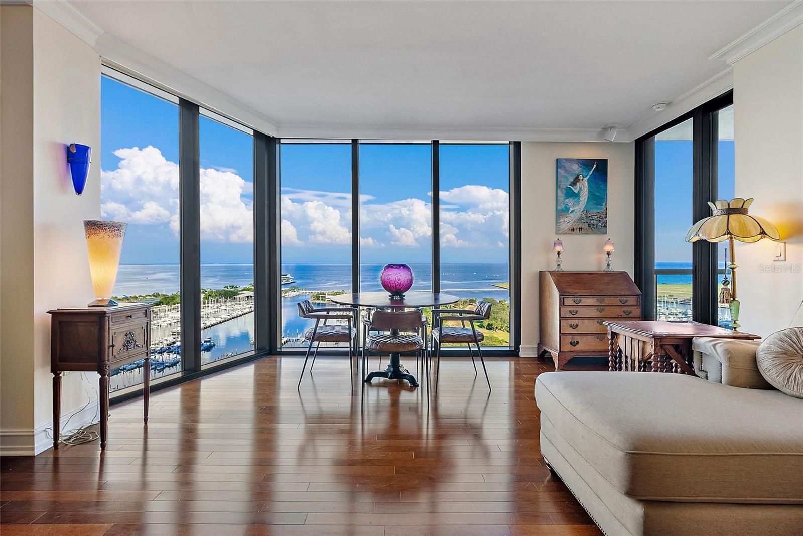 1 BEACH DRIVE SE Unit: 1904