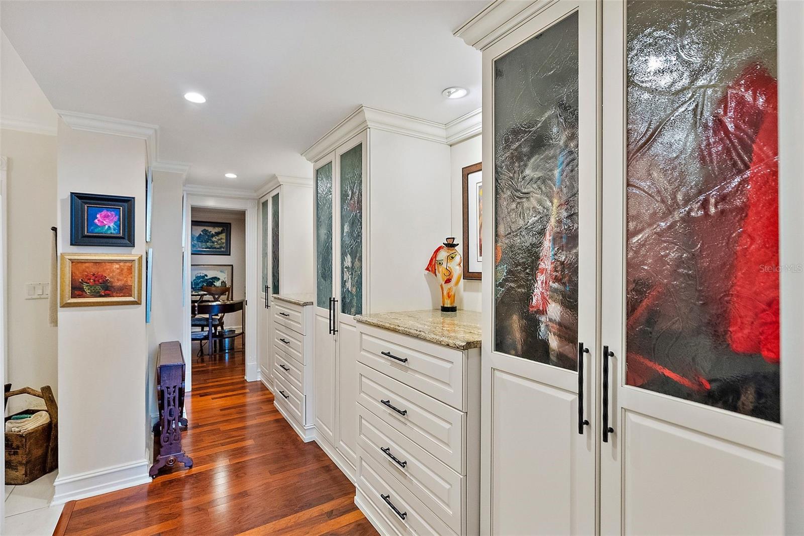 1 BEACH DRIVE SE Unit: 1904