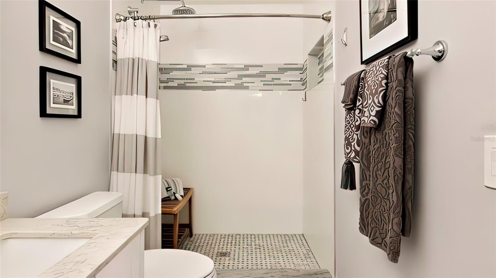 6191 BAHIA DEL MAR BOULEVARD Unit: 205