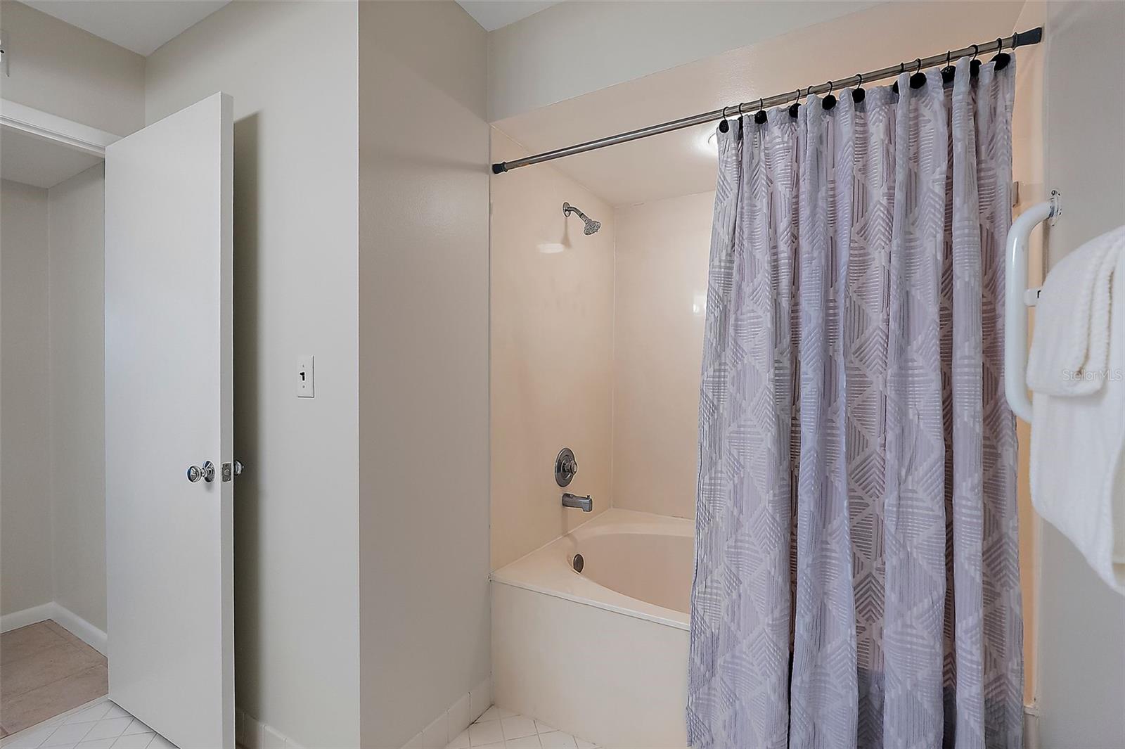 6061 BAHIA DEL MAR CIRCLE Unit: 446
