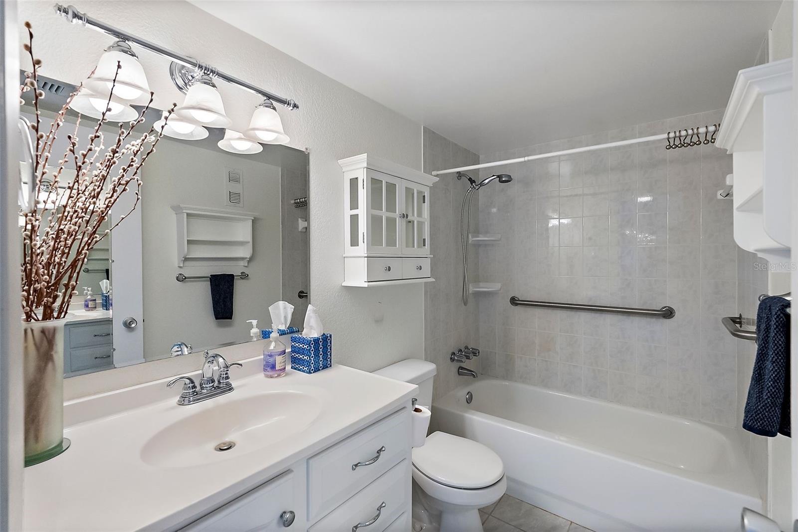 7401 BAY ISLAND DRIVE S Unit: 335