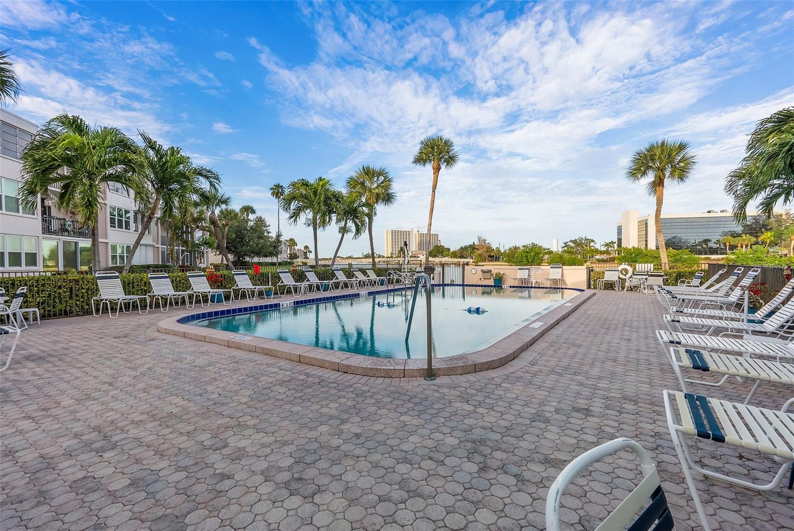 7401 BAY ISLAND DRIVE S Unit: 335