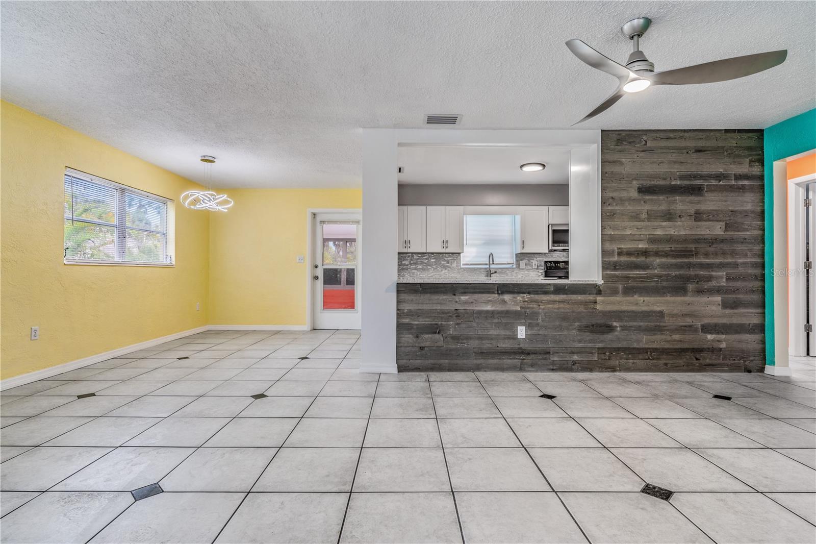 3002 DUPONT ST S