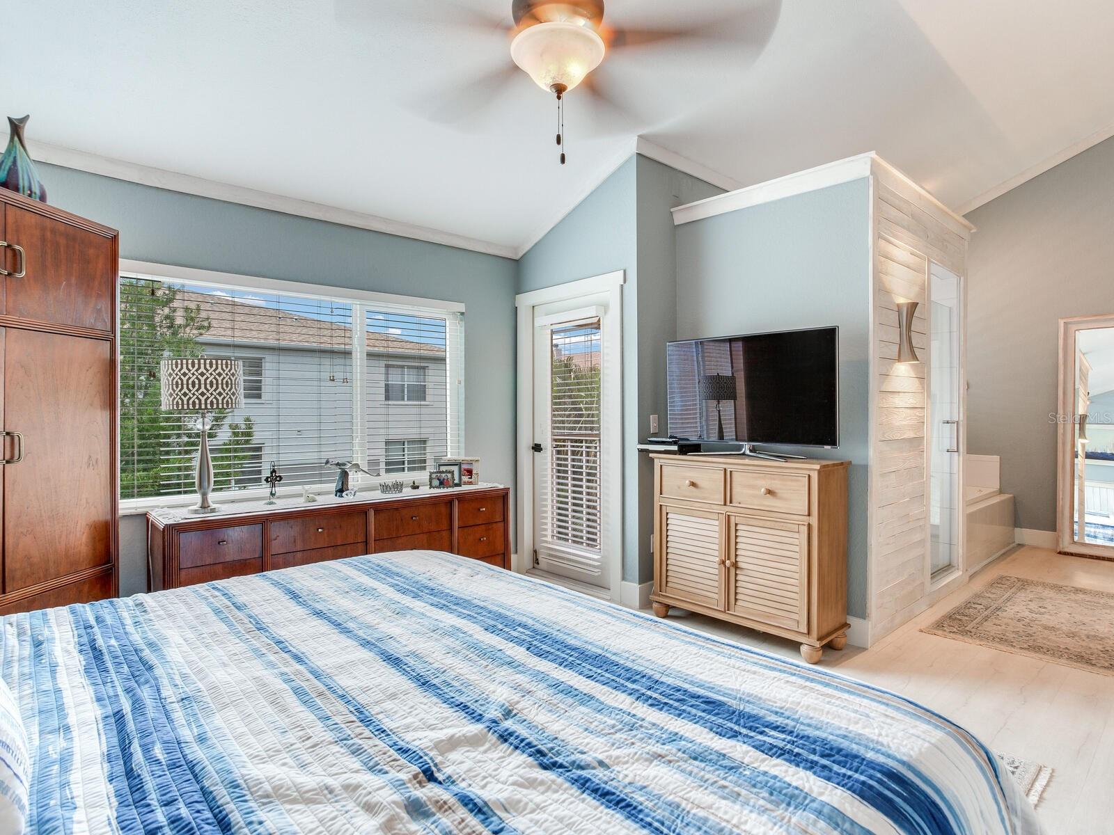 487 PINELLAS BAYWAY S Unit: 202
