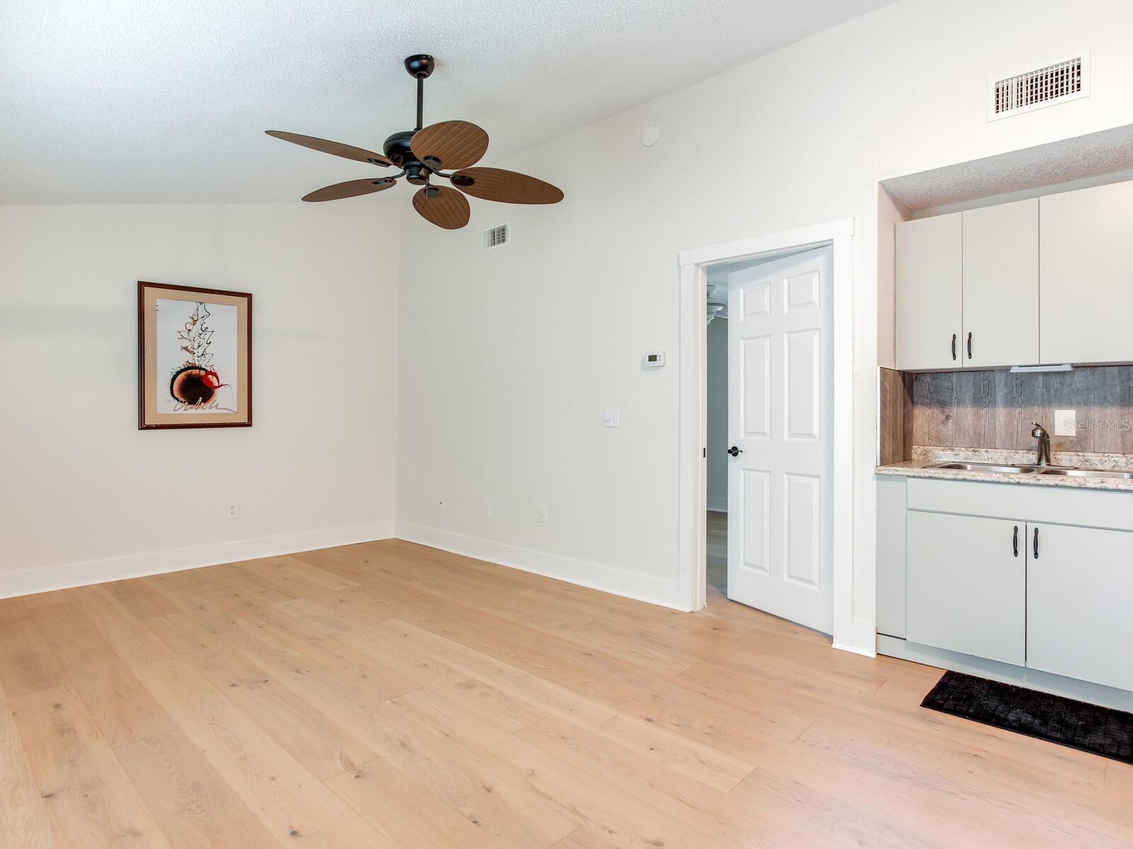 487 PINELLAS BAYWAY S Unit: 202