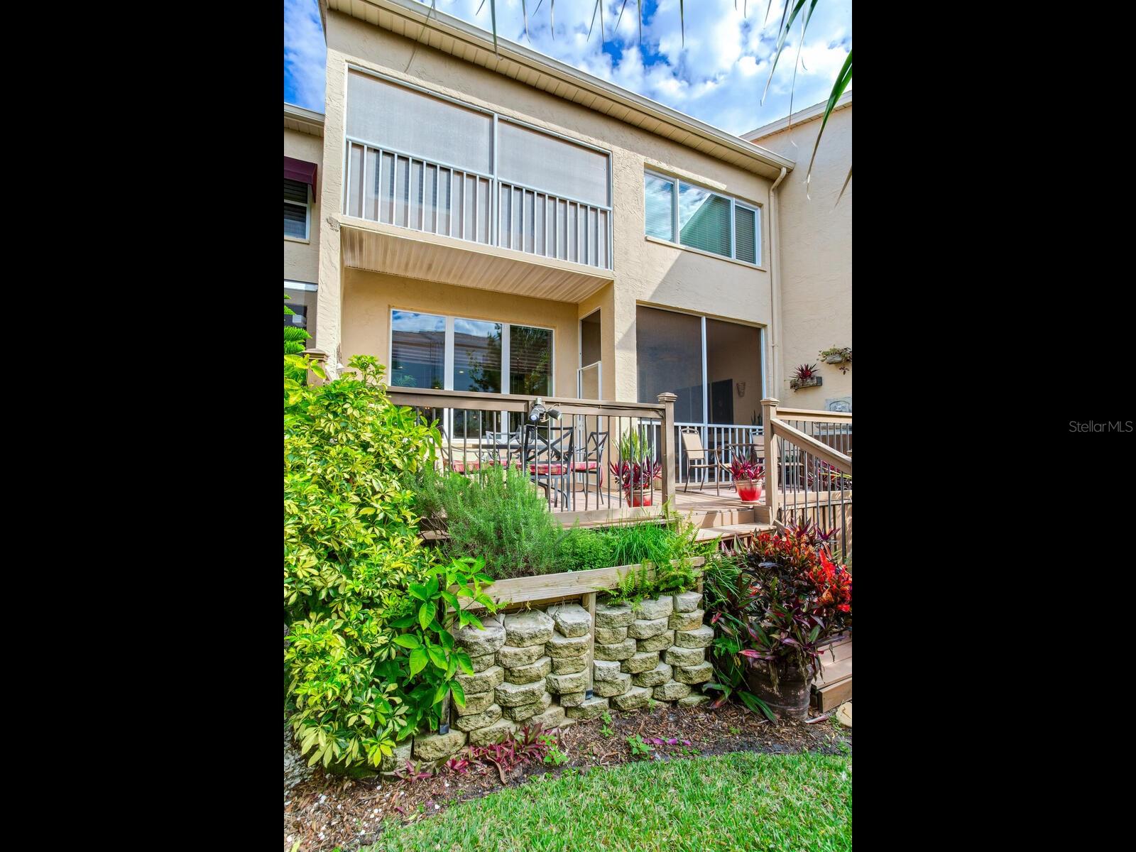 487 PINELLAS BAYWAY S Unit: 202