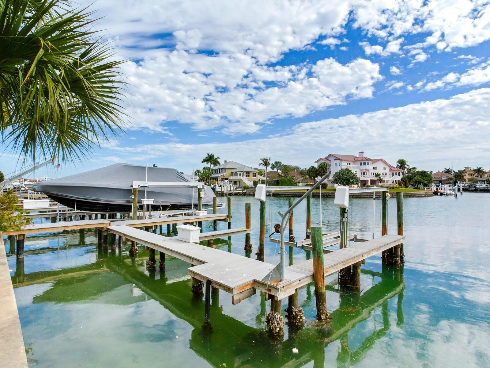 487 PINELLAS BAYWAY S Unit: 202