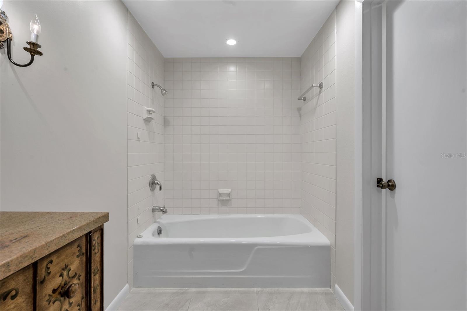 1 BEACH DR SE #1604