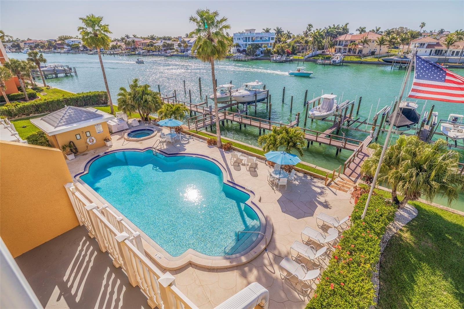 544 PINELLAS BAYWAY S #P4