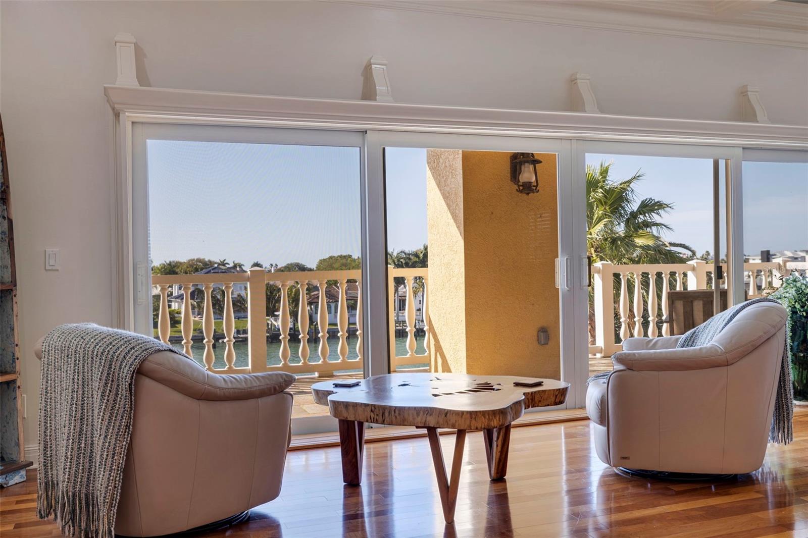 544 PINELLAS BAYWAY S #P4