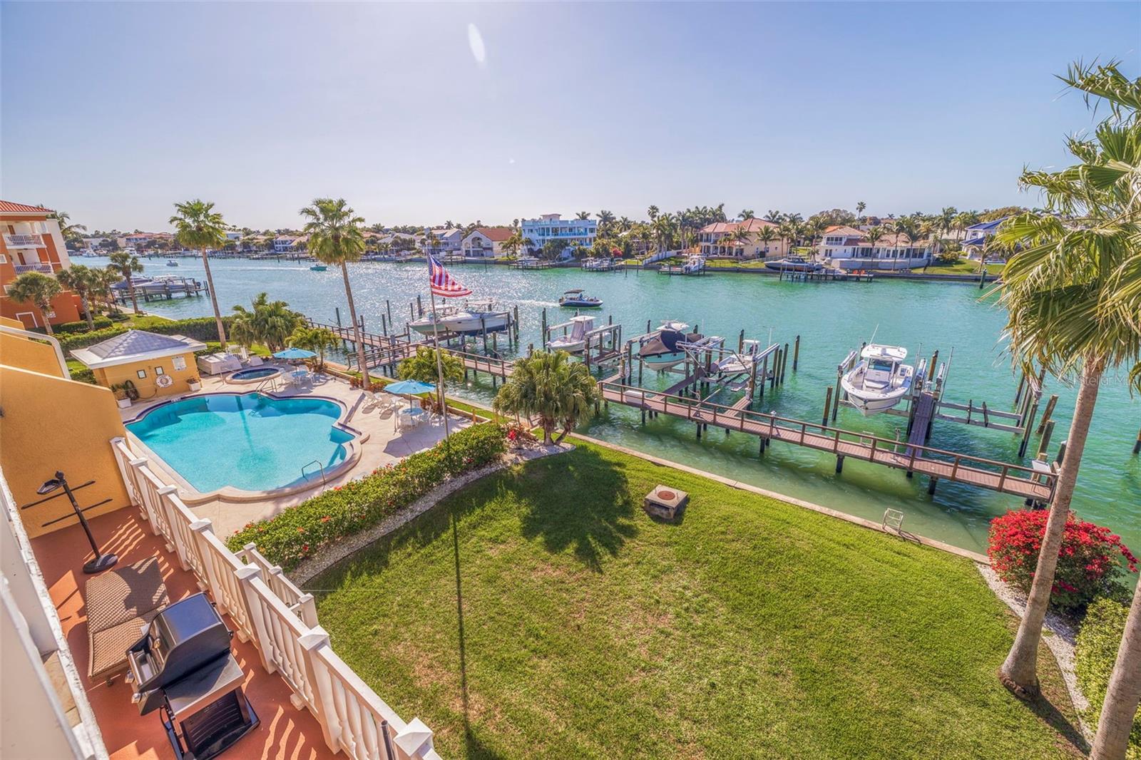 544 PINELLAS BAYWAY S #P4
