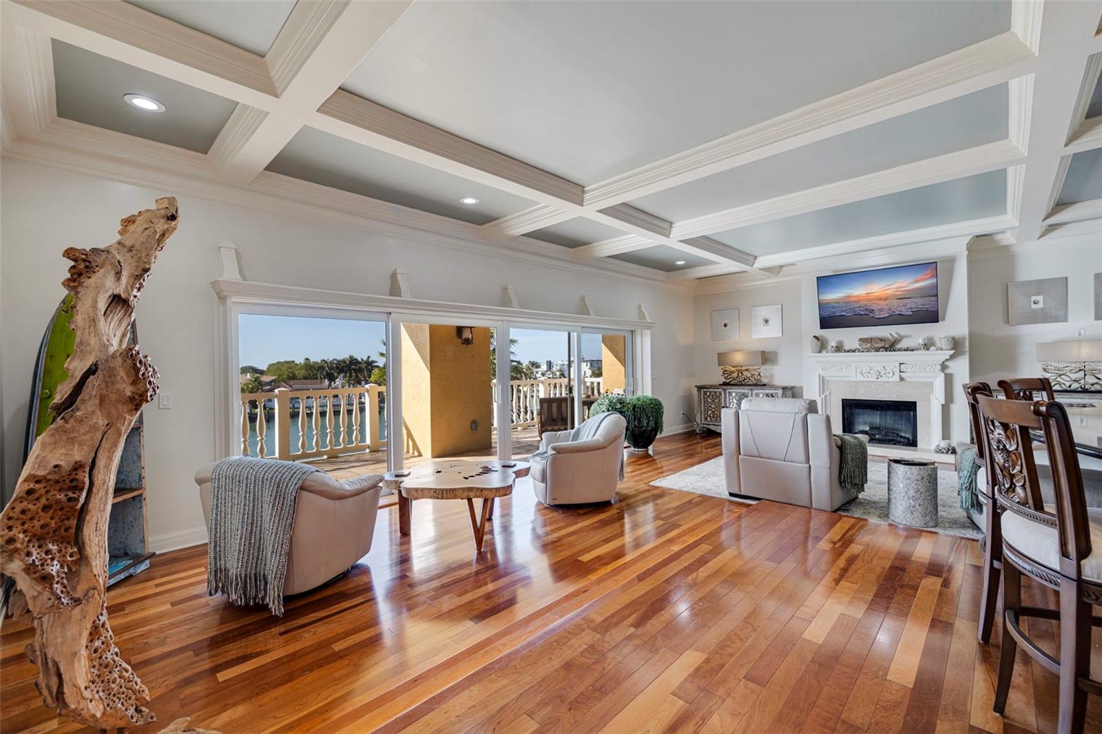 544 PINELLAS BAYWAY S #P4