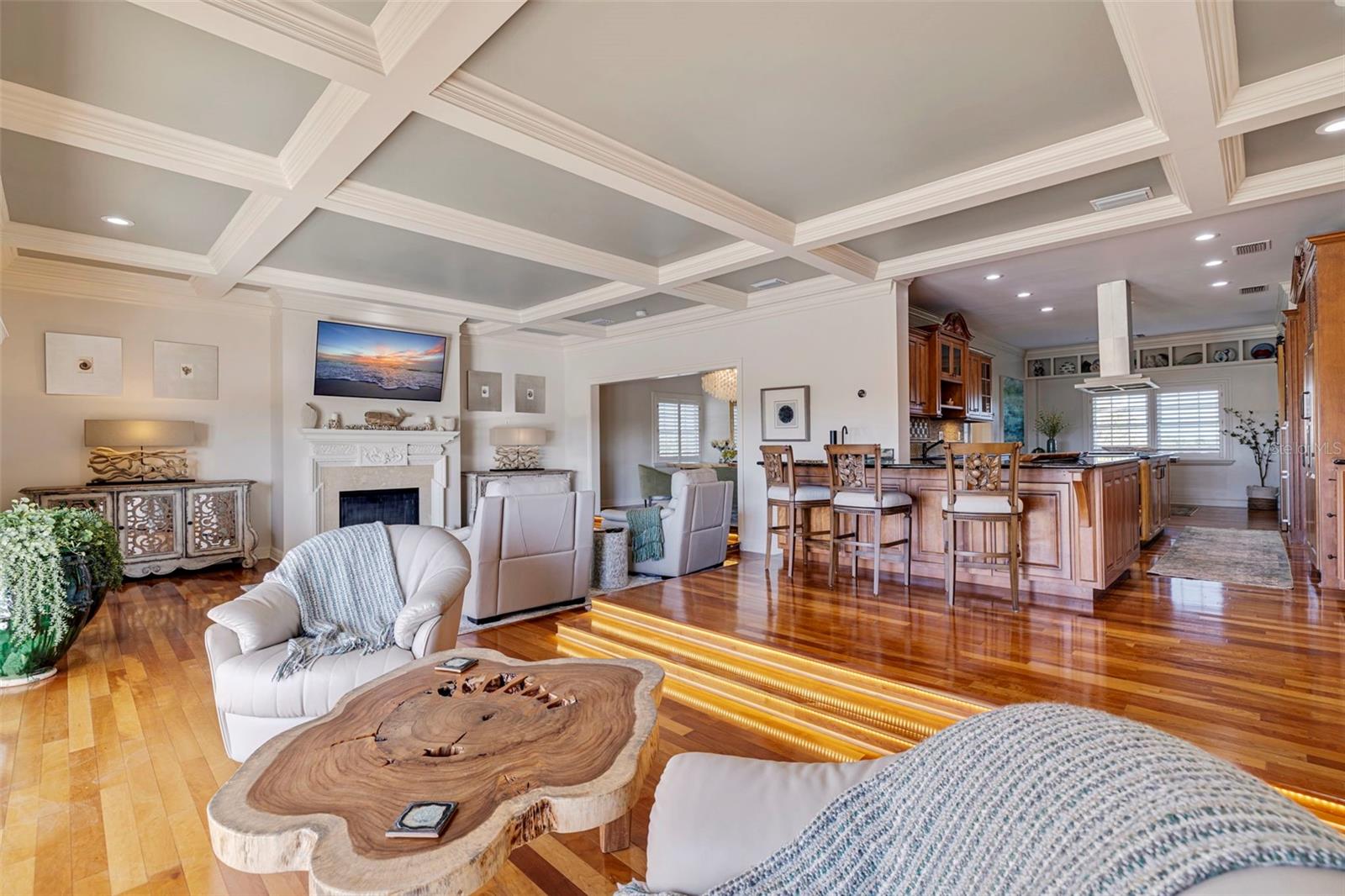 544 PINELLAS BAYWAY S #P4