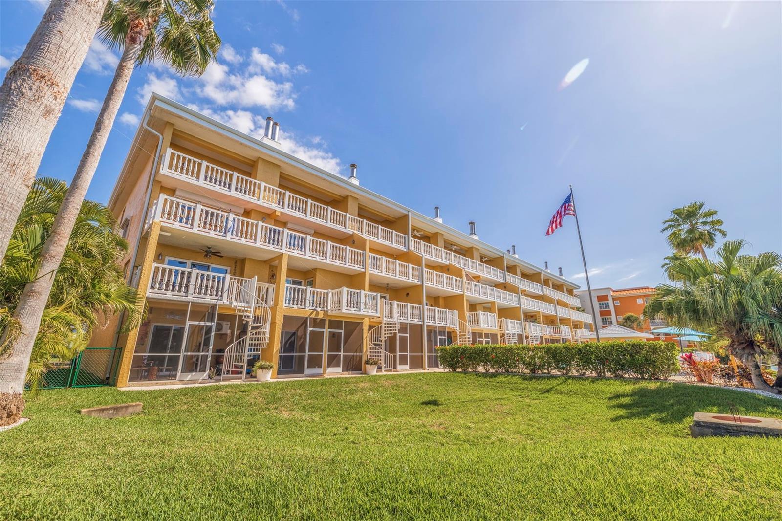 544 PINELLAS BAYWAY S #P4