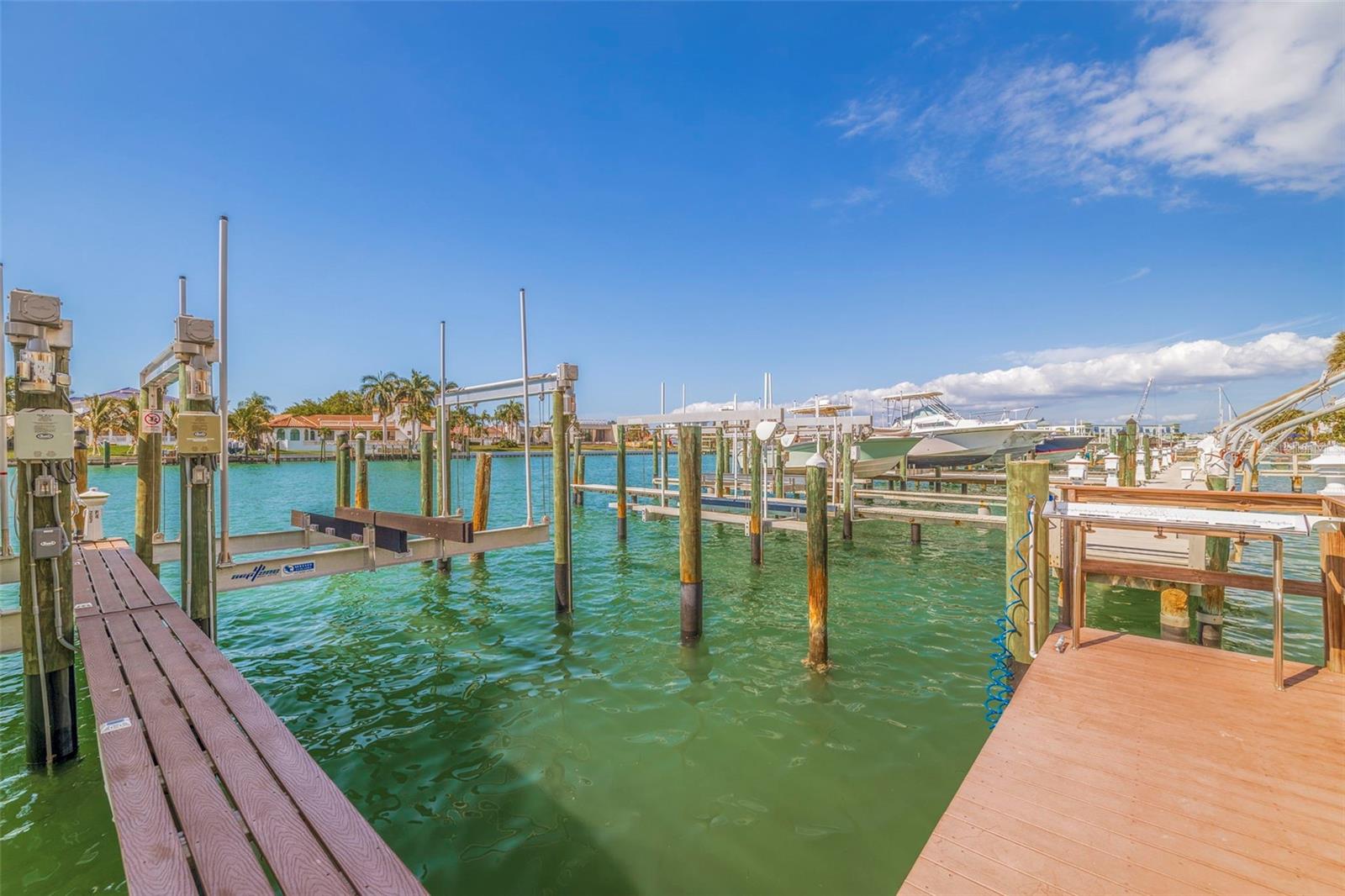 544 PINELLAS BAYWAY S #P4