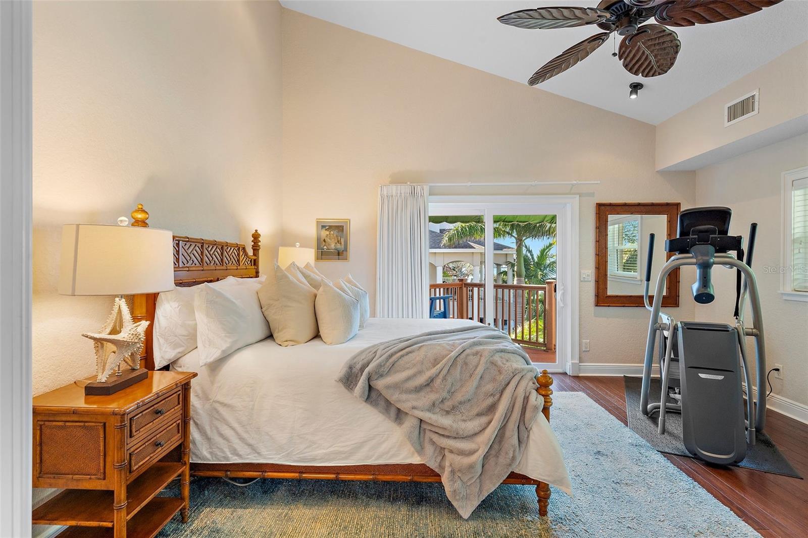 714 6TH STREET W