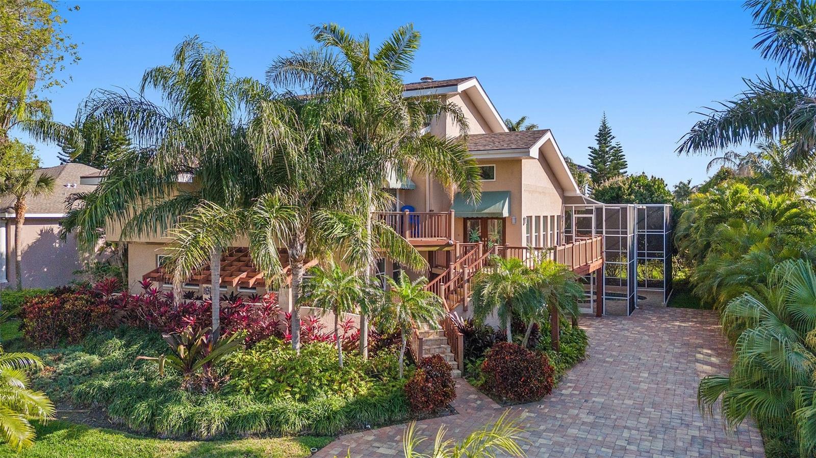 714 6TH STREET W