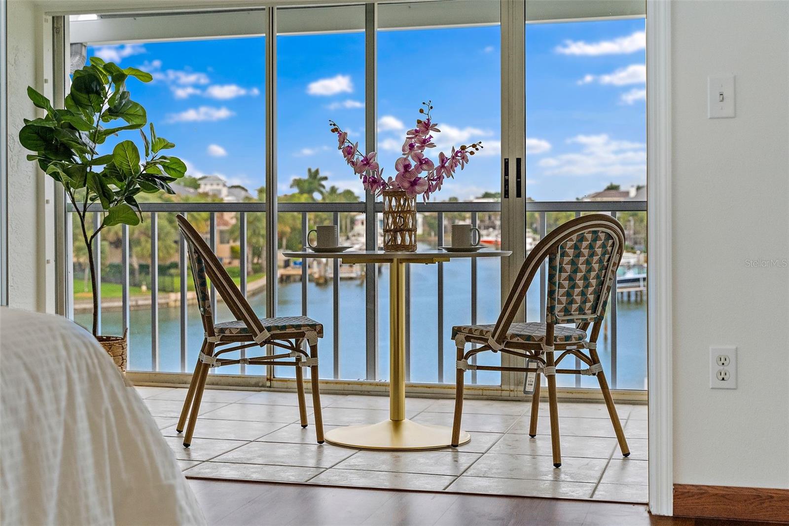 737 PINELLAS BAYWAY S #103