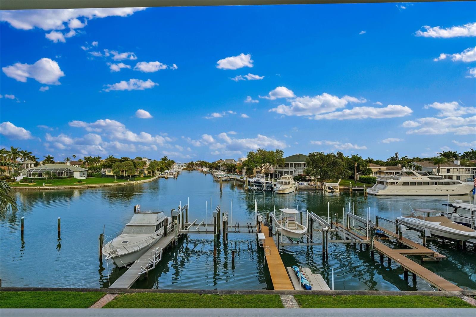 737 PINELLAS BAYWAY S #103