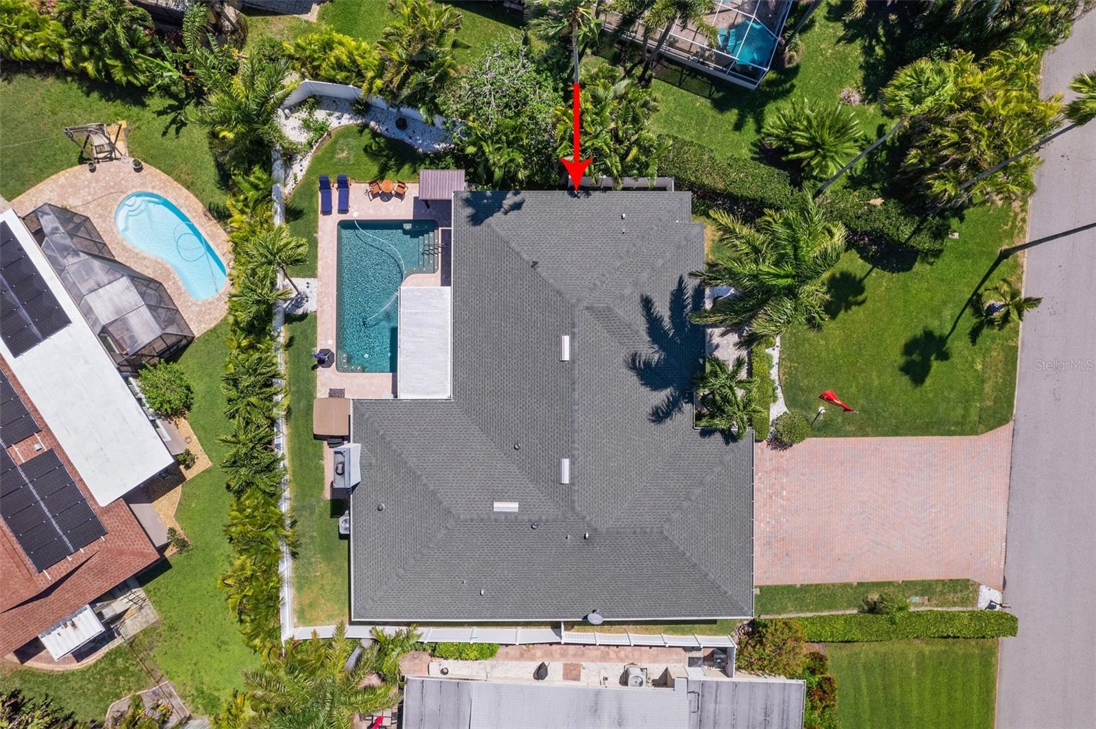 373 4TH AVE N