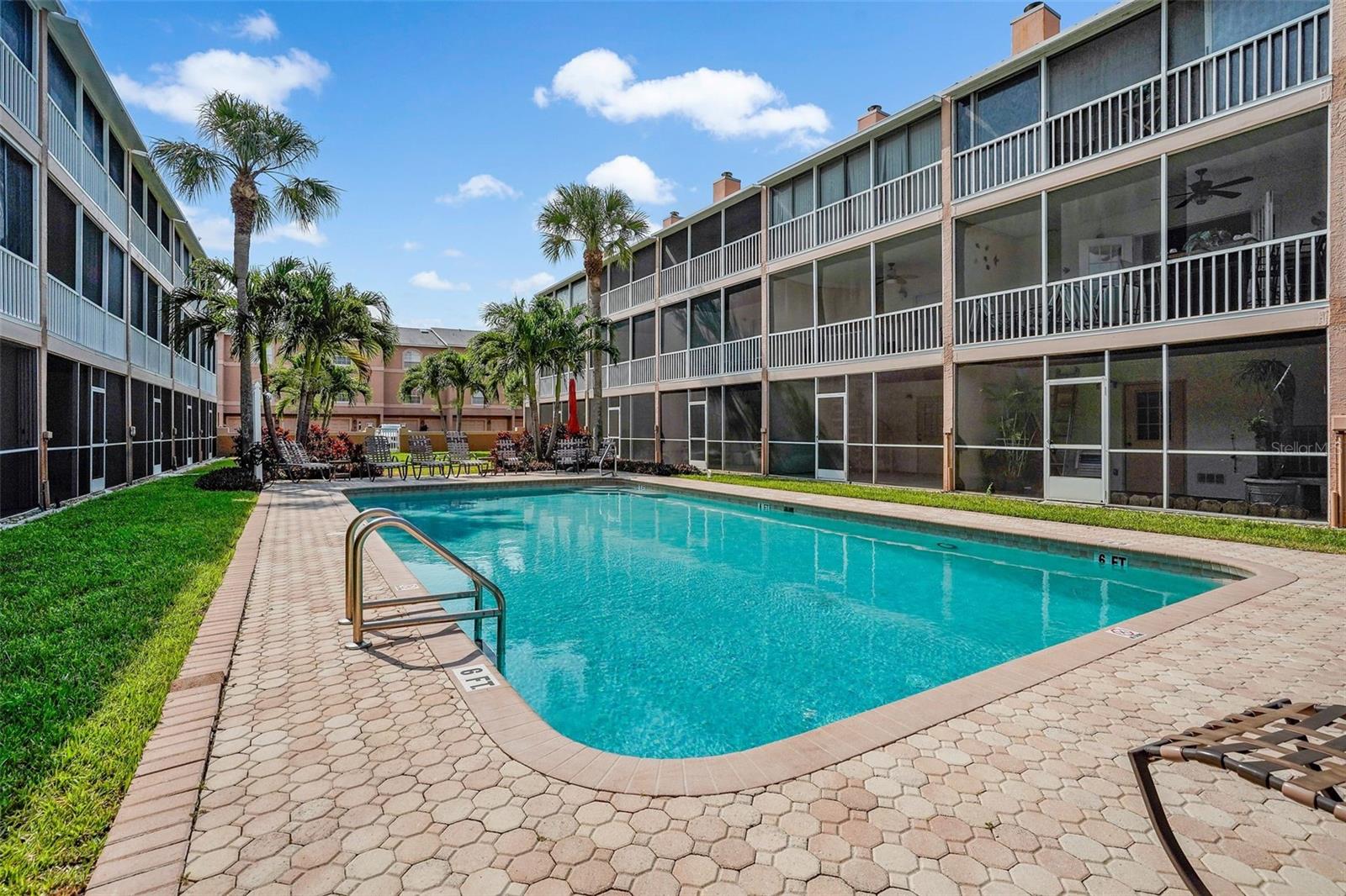 637 PINELLAS BAYWAY S #202