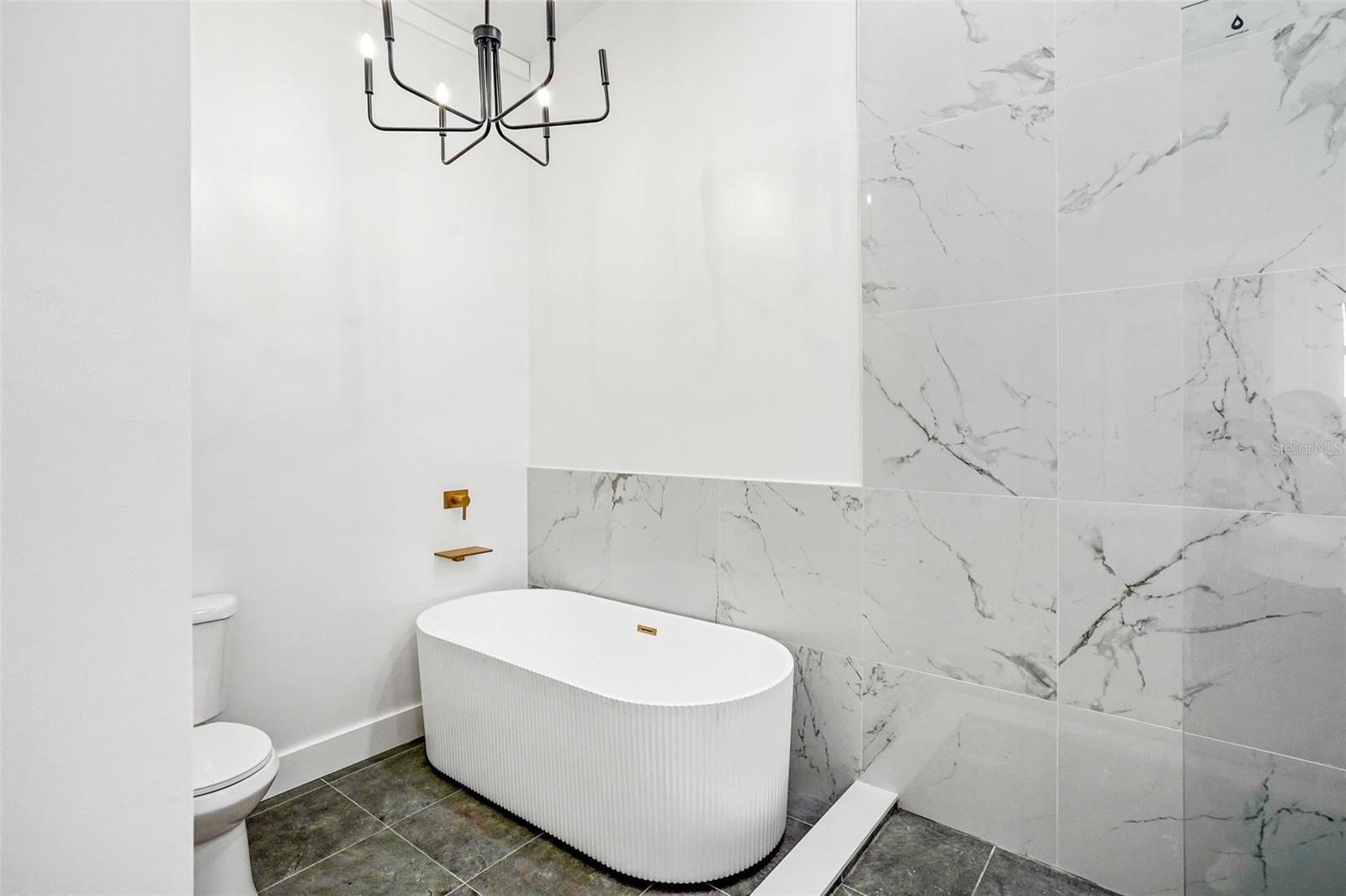 637 PINELLAS BAYWAY S #202