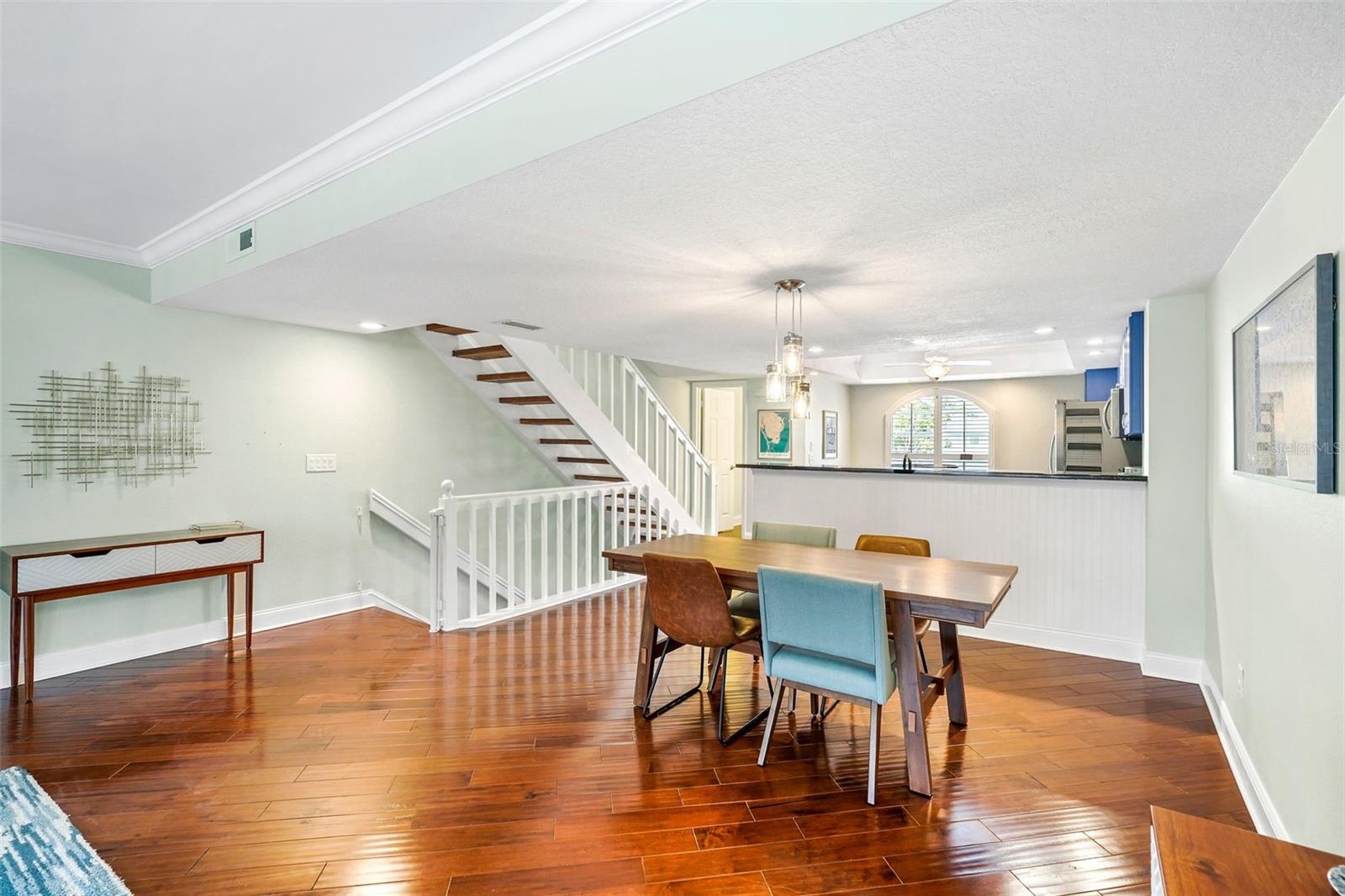 637 PINELLAS BAYWAY S #202