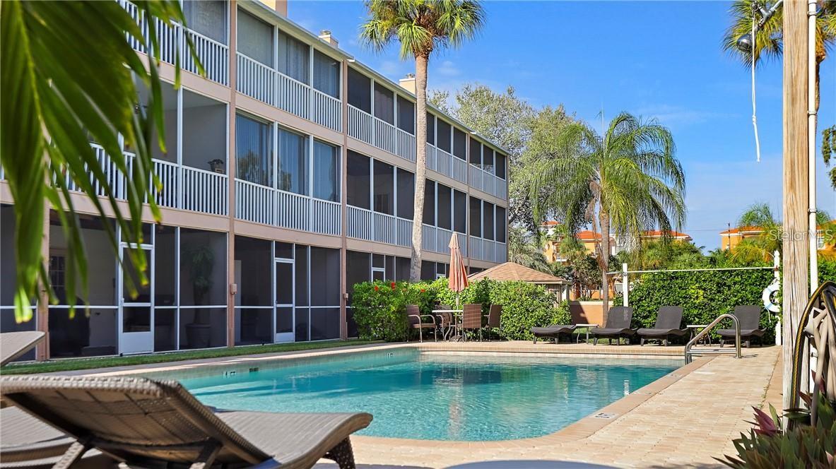 637 PINELLAS BAYWAY S #202