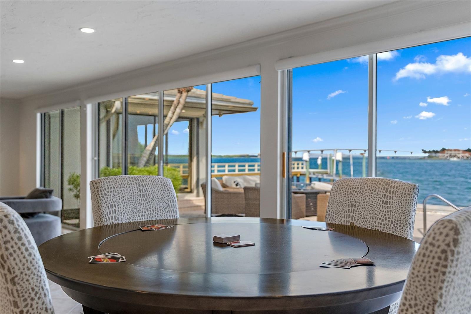 2121 E VINA DEL MAR BLVD