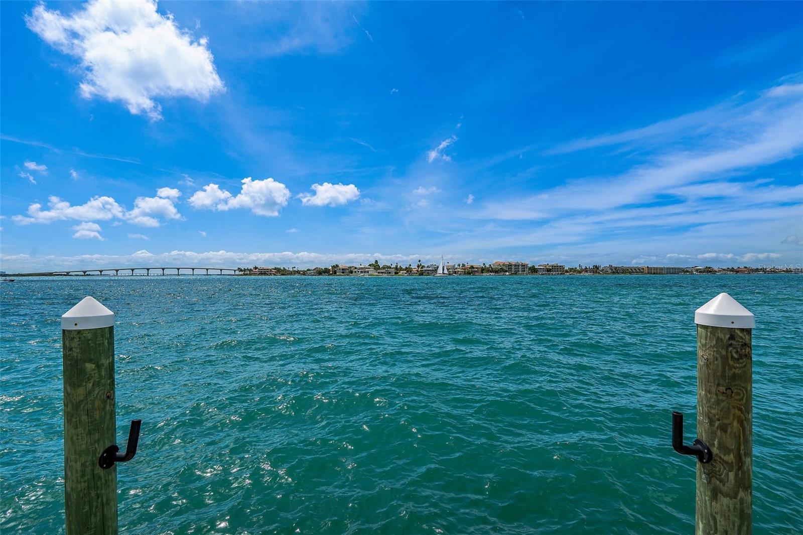 2121 E VINA DEL MAR BLVD