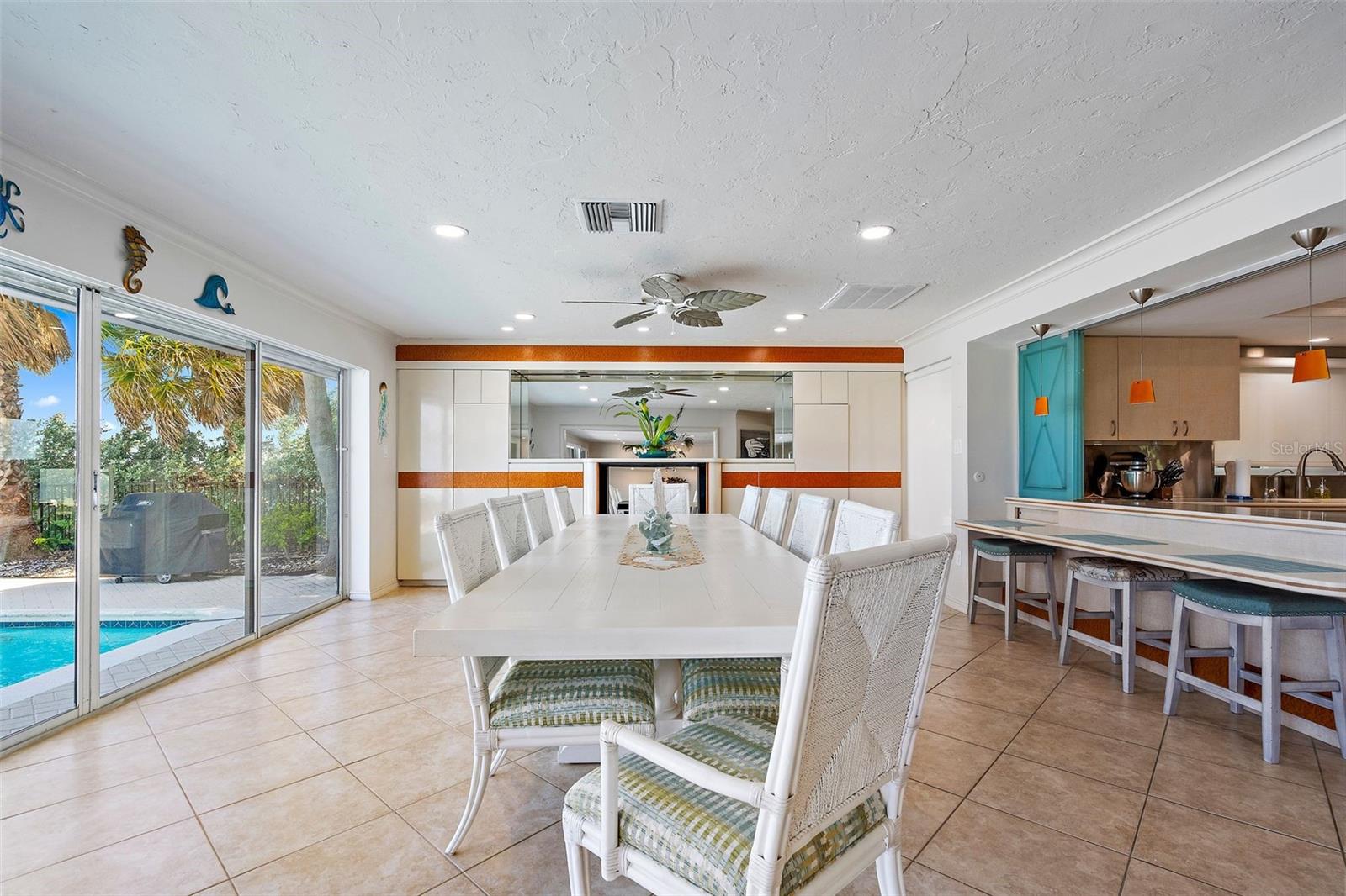 2121 E VINA DEL MAR BLVD