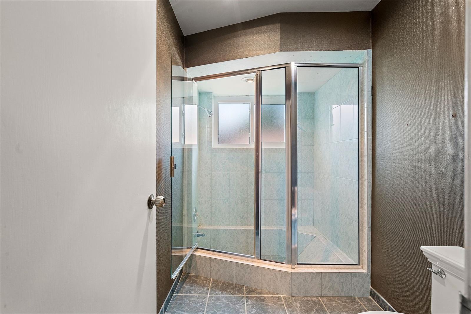 2121 E VINA DEL MAR BLVD