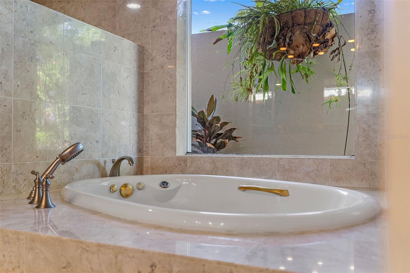 2121 E VINA DEL MAR BLVD