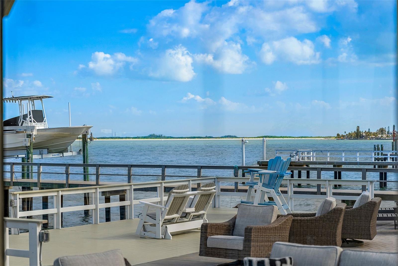 2121 E VINA DEL MAR BLVD