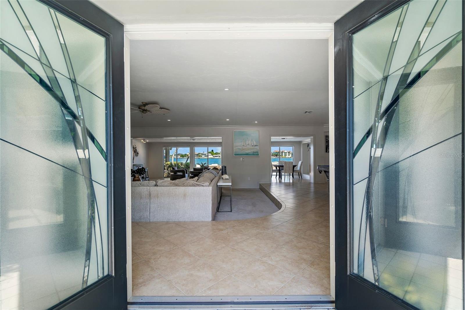 2121 E VINA DEL MAR BLVD