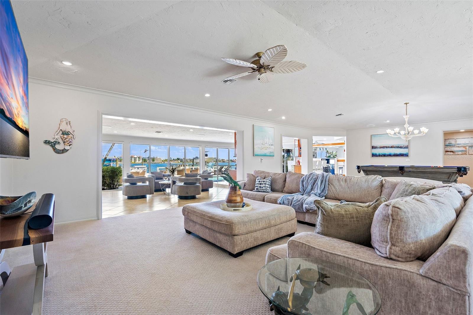 2121 E VINA DEL MAR BLVD