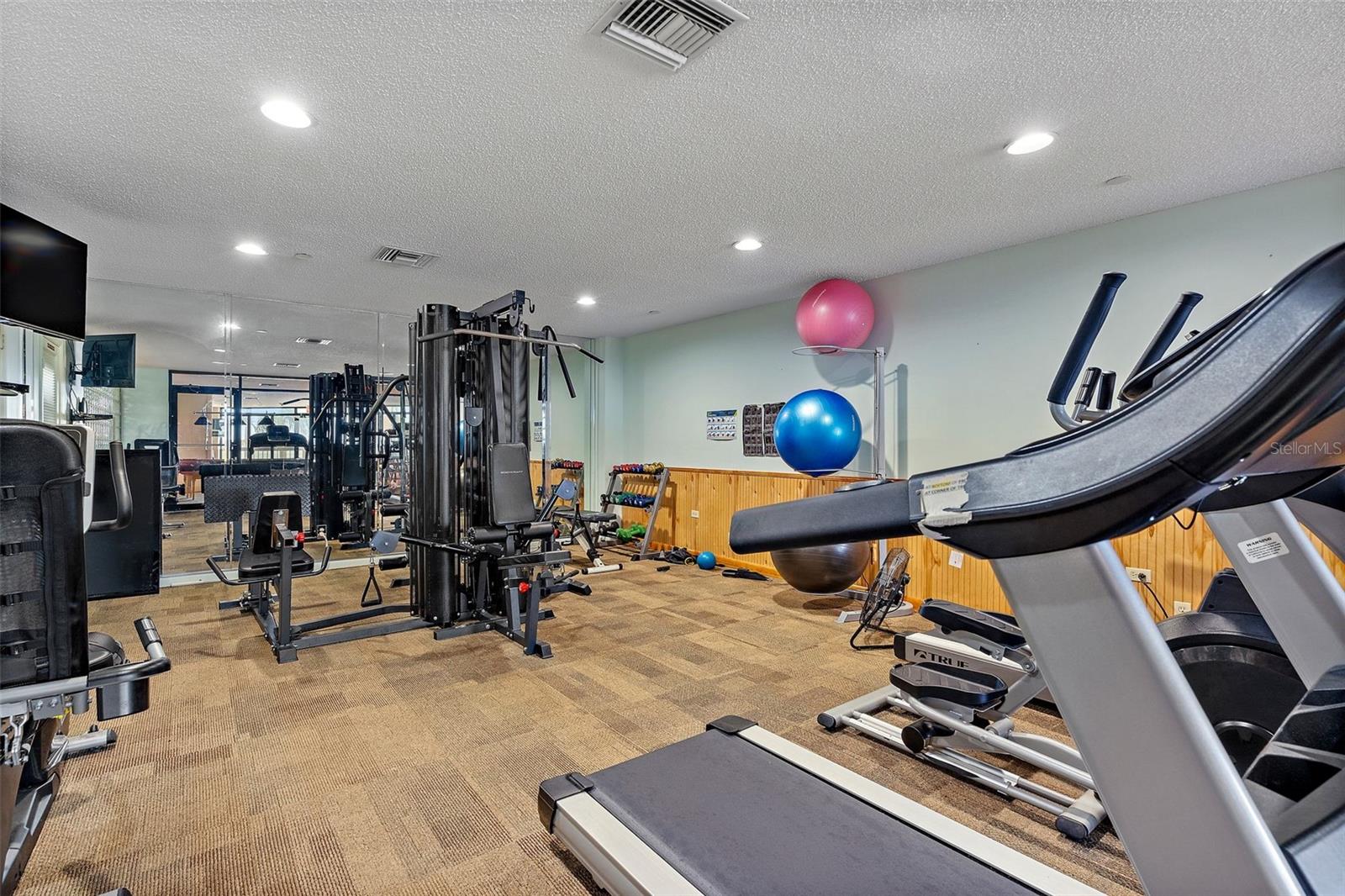 6291 BAHIA DEL MAR CIR #101