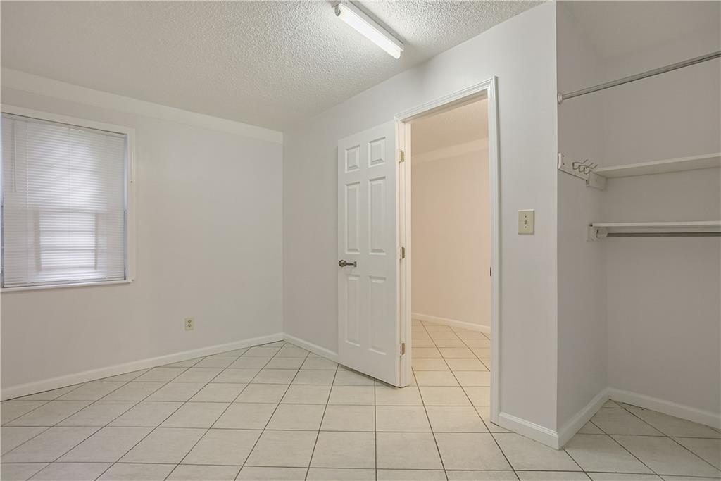 4004 CHESTNUT Street