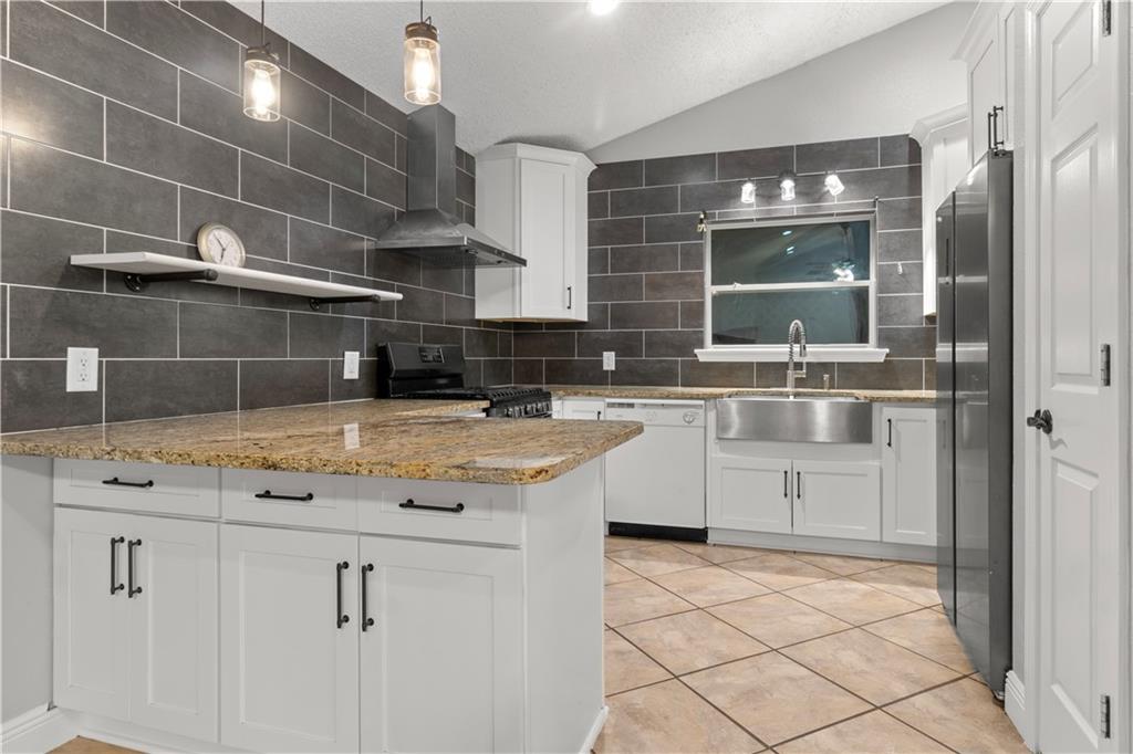 2613 LONG BRANCH Drive