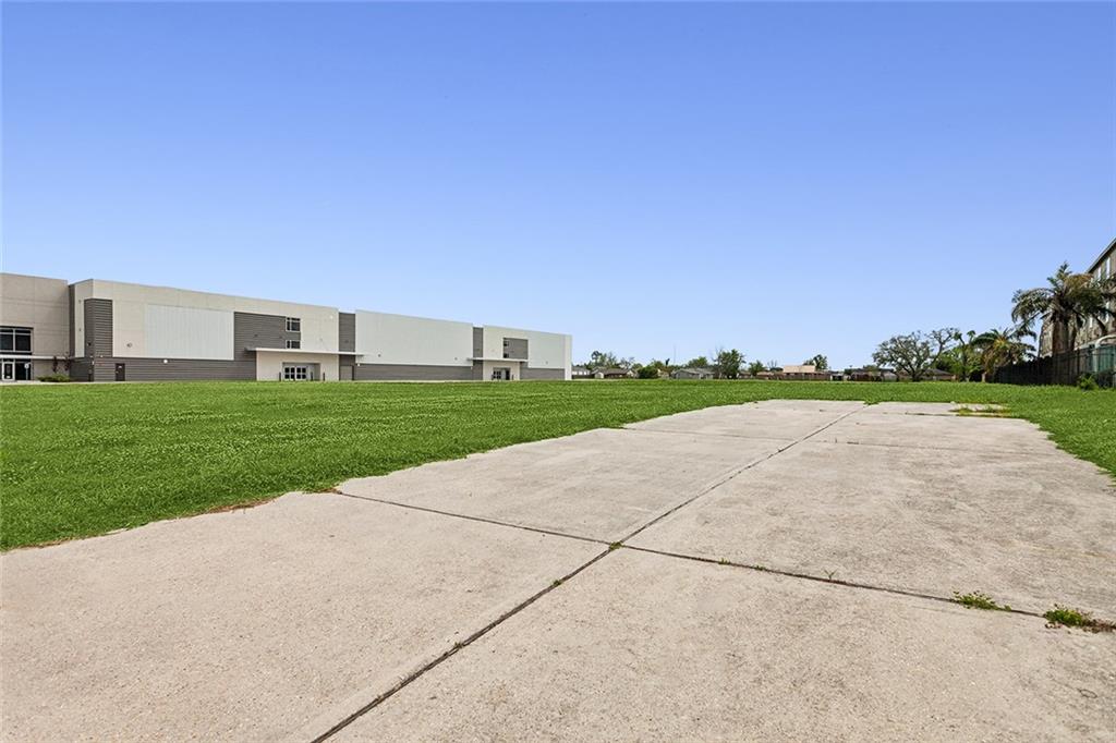 6539 WESTBANK EXPRESSWAY Way