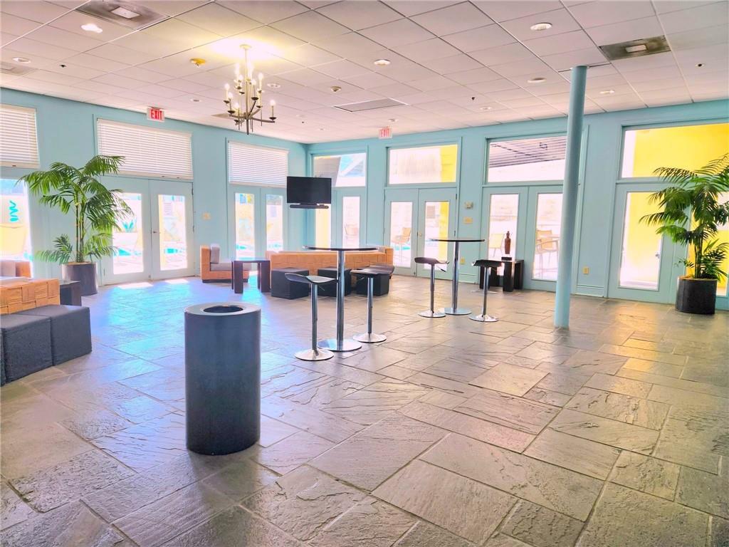 1205 ST CHARLES Avenue 317