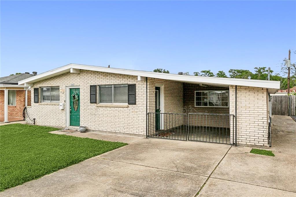 1357 MAPLEWOOD Drive