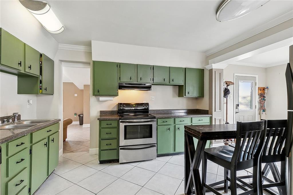 1357 MAPLEWOOD Drive