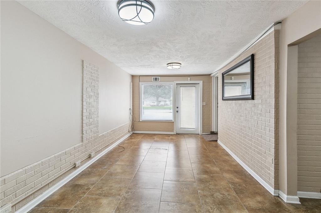 318 W JUDGE PEREZ Drive
