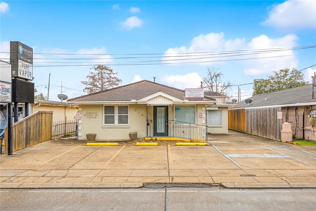 318 W JUDGE PEREZ Drive