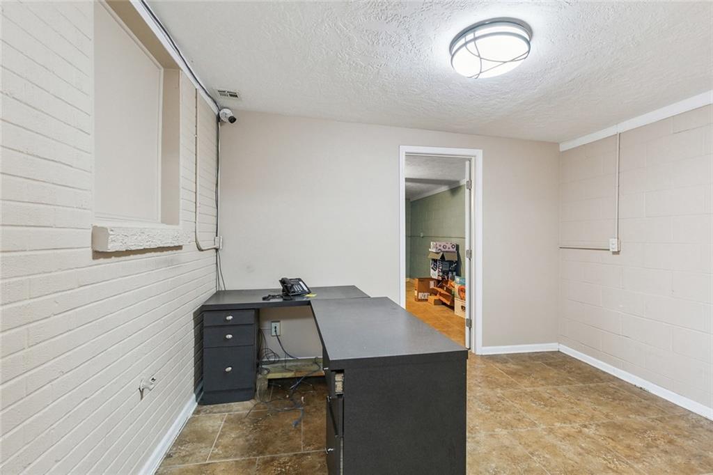 318 W JUDGE PEREZ Drive