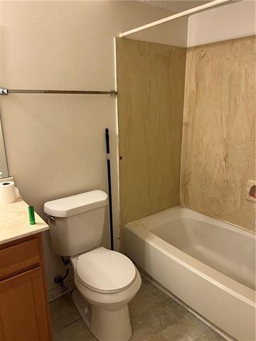 4459 WOODLAND Drive B