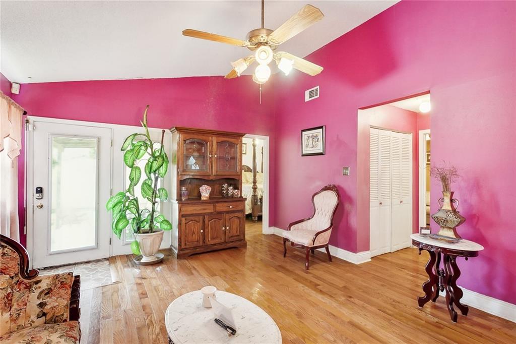 1828 TIMBERLANE ESTATE Drive