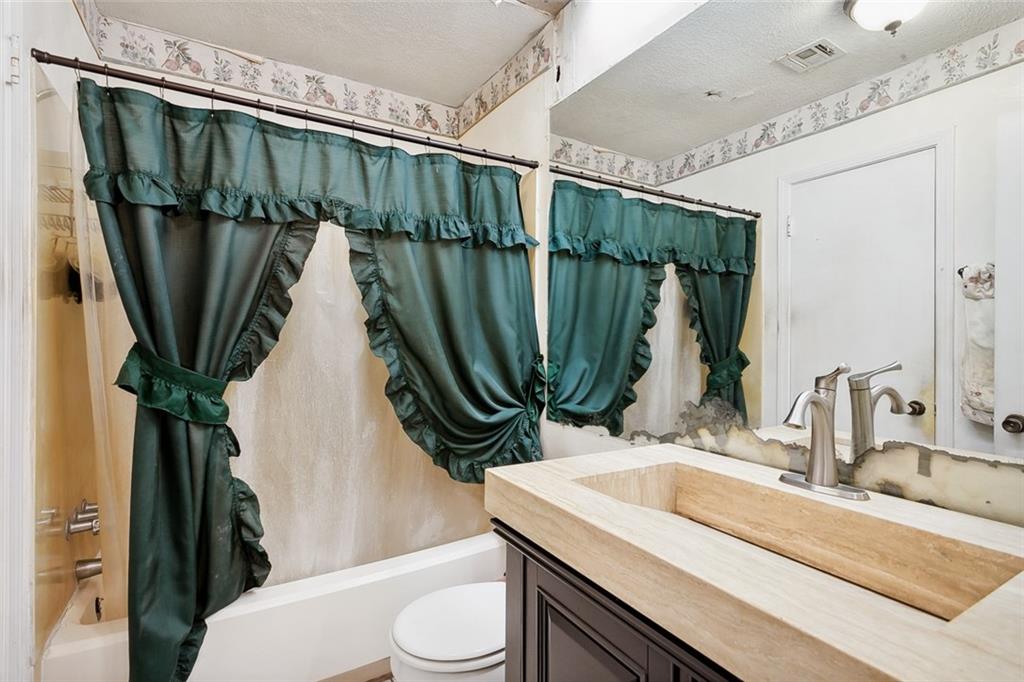 1828 TIMBERLANE ESTATE Drive